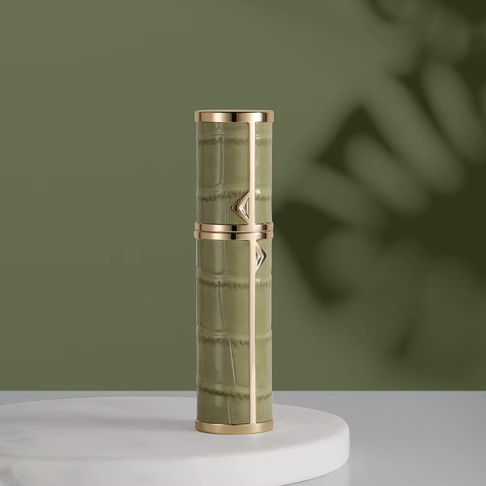 Louischanzl Perfume Atomizer Portable Liquid Cosmetics Containers Traveling 5ml Alcochol Perfume Refillable Bottles Empty Spray